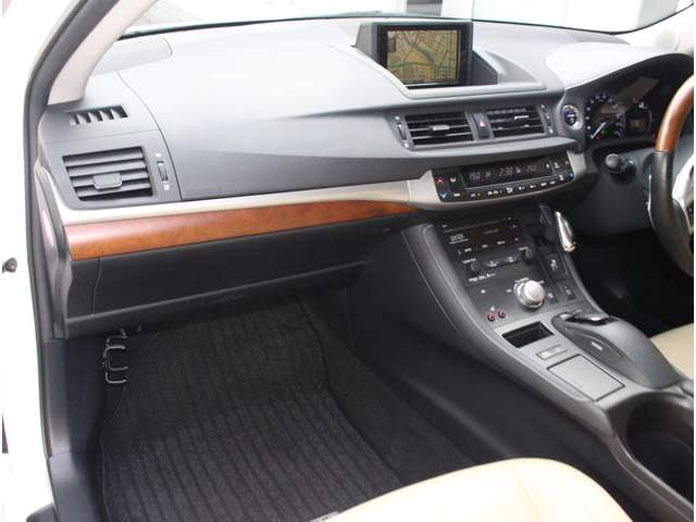 レクサス ＣＴ２００ｈ バージョンＬ H24年 () 99