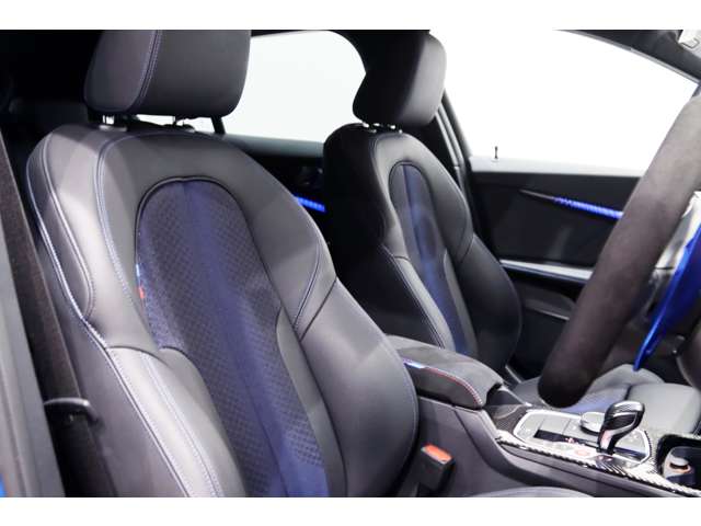ＢＭＷ １シリーズ Ｍ１３５Ｉ Ｘドライブ ４ＷＤ R4年 (関東) 99