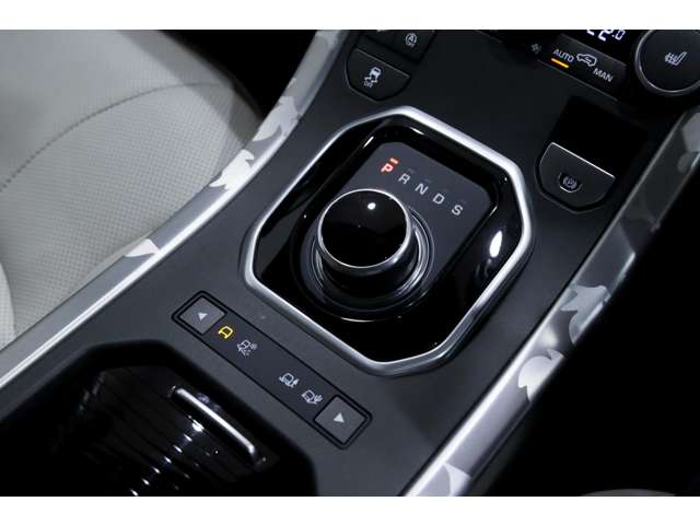 ランドローバー レンジローバーイヴォーク ＨＳＥ ２．０Ｌ Ｄ１８０ ディーゼルターボ ４ＷＤ H30年 (関東) 99