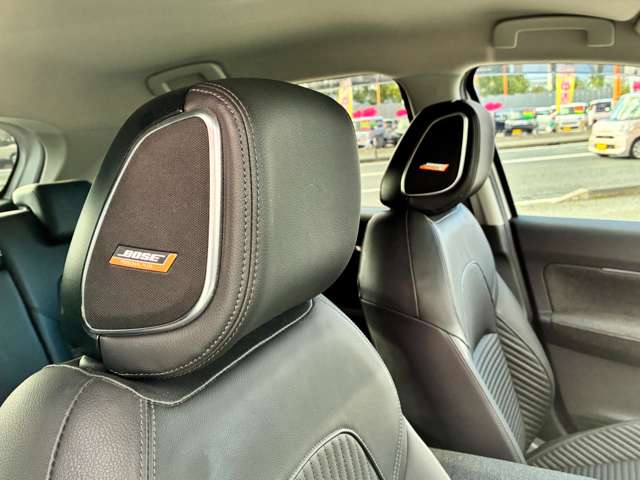 日産 ノートオーラ １．２ Ｇ ＦＯＵＲ レザーエディション ４ＷＤ R4年 (東北) 99