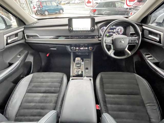 三菱 アウトランダーＰＨＥＶ ＰＨＥＶ ２．４ Ｇ ４ＷＤ R4年 (東北) 99