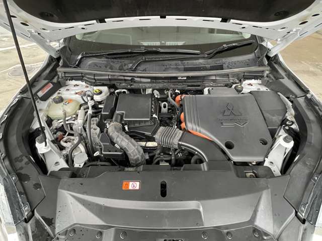 三菱 アウトランダーＰＨＥＶ ＰＨＥＶ ２．４ Ｇ ４ＷＤ R4年 (東北) 99