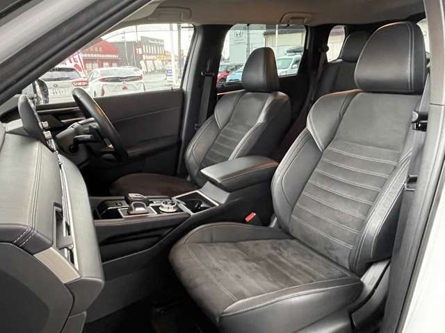 三菱 アウトランダーＰＨＥＶ ＰＨＥＶ ２．４ Ｇ ４ＷＤ R4年 (東北) 99