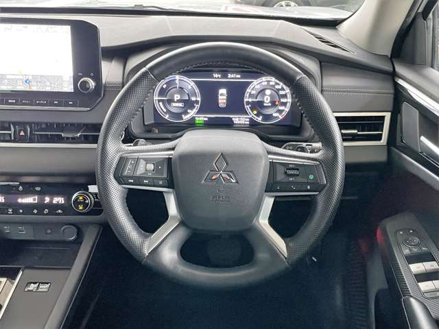 三菱 アウトランダーＰＨＥＶ ＰＨＥＶ ２．４ Ｇ ４ＷＤ R4年 (東北) 99