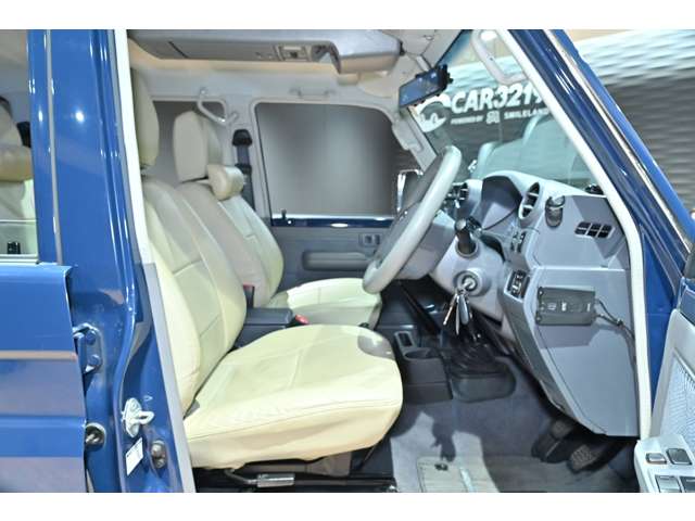 トヨタ ランドクルーザーバン ４．０ ４ＷＤ H27年 () 99
