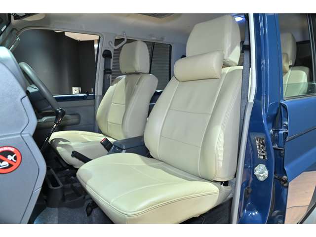 トヨタ ランドクルーザーバン ４．０ ４ＷＤ H27年 () 99