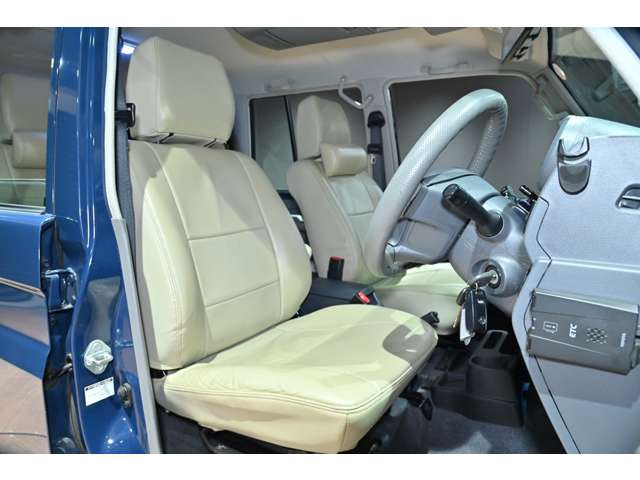 トヨタ ランドクルーザーバン ４．０ ４ＷＤ H27年 () 99