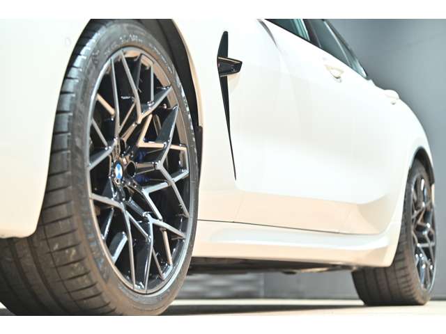 ＢＭＷ Ｍ８グランクーペ コンペティション ４ＷＤ R3年 () 99