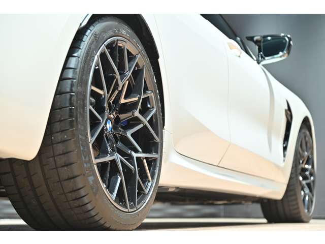 ＢＭＷ Ｍ８グランクーペ コンペティション ４ＷＤ R3年 () 99
