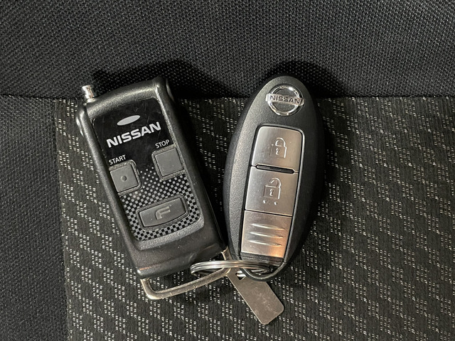 日産 ノート １．２Ｘ Ｖセレクション＋セーフティＩＩ H28年 () 99