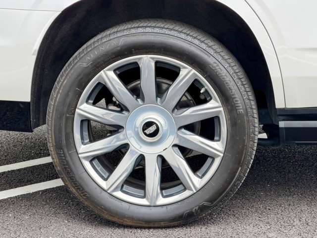 キャデラック エスカレード プラチナム ４ＷＤ R5年 () 99
