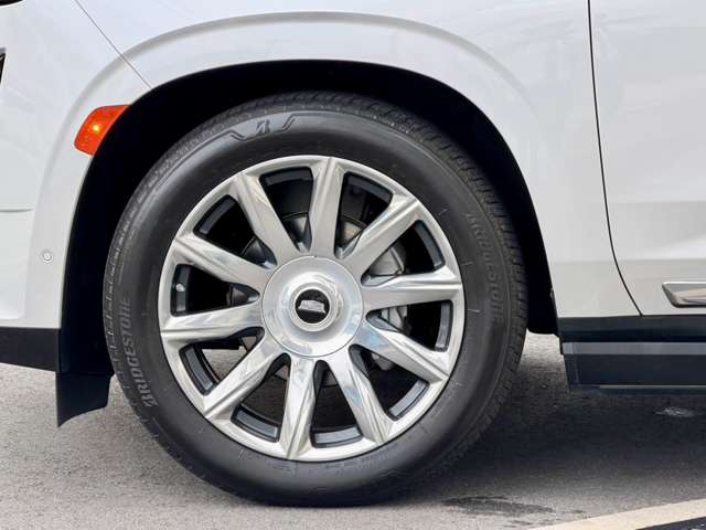 キャデラック エスカレード プラチナム ４ＷＤ R5年 () 99