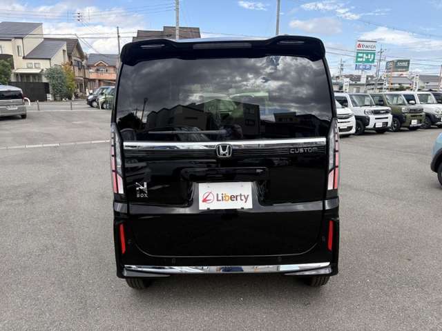 ホンダ Ｎ　ＢＯＸ カスタム ６６０ R8年 () 99