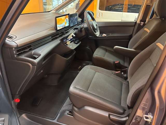 日産 セレナ １．４ Ｅ－ＰＯＷＥＲ ハイウェイスターＶ R8年 (近畿) 99