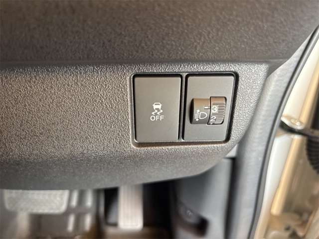 ホンダ Ｎ　ＢＯＸ カスタム ６６０ R7年 (近畿) 99