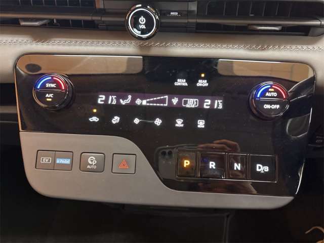 日産 セレナ １．４ Ｅ－ＰＯＷＥＲ ルキシオン R6年 (近畿) 99