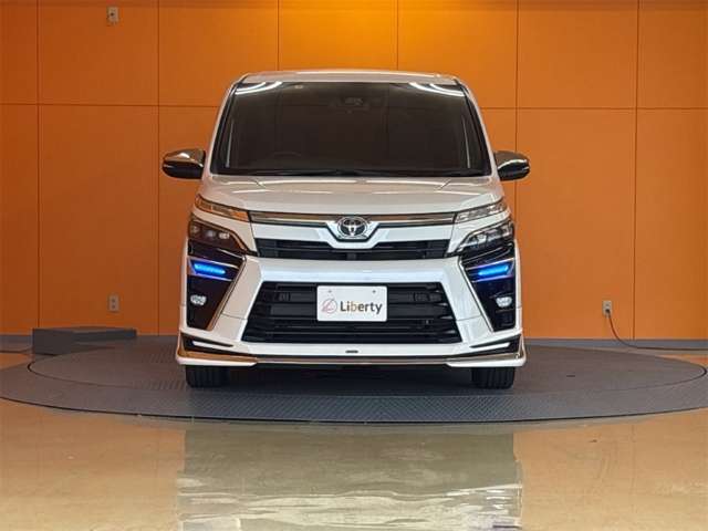 トヨタ ヴォクシー ２．０ ＺＳ 煌ＩＩ R2年 (近畿) 99