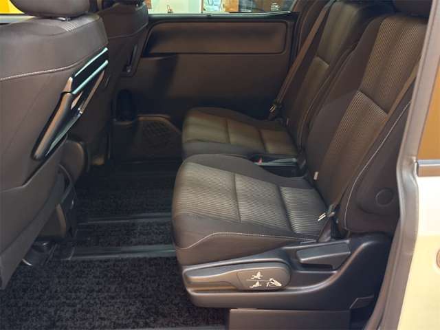 トヨタ ヴォクシー ２．０ ＺＳ 煌ＩＩ R2年 (近畿) 99