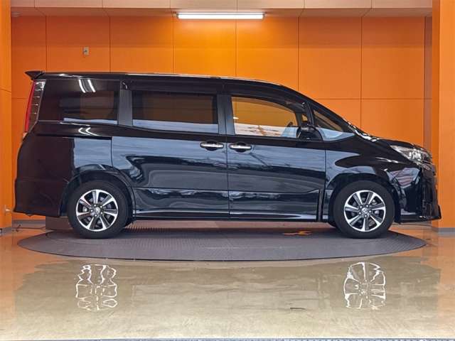 トヨタ ノア ２．０ ＳＩ ＷＸＢＩＩ R1年 (近畿) 99