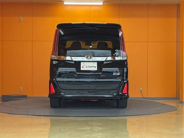 トヨタ ノア ２．０ ＳＩ ＷＸＢＩＩ R1年 (近畿) 99
