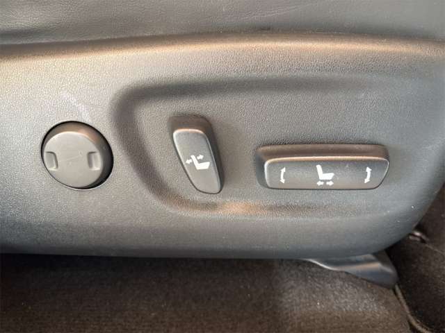 レクサス ＮＸ３００ｈ バージョンＬ H27年 (近畿) 99