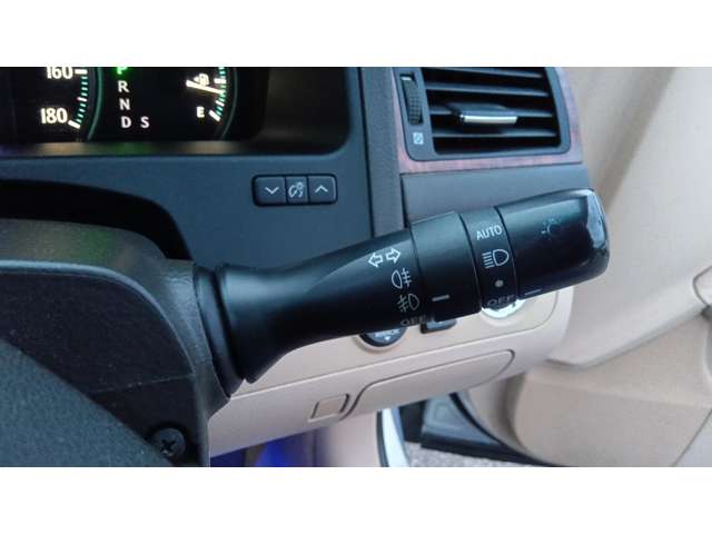 トヨタ クラウン ３．０ ロイヤルサルーン Ｉ－ＦＯＵＲ ４ＷＤ H20年 () 99