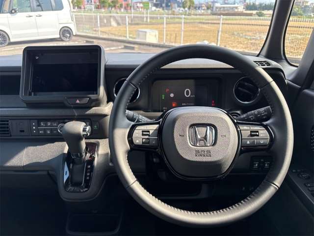 ホンダ Ｎ　ＢＯＸ カスタム ６６０ ブラック スタイル R8年 (四国) 99