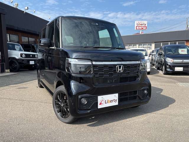 ホンダ Ｎ　ＢＯＸ カスタム ６６０ ブラック スタイル R8年 (四国) 99