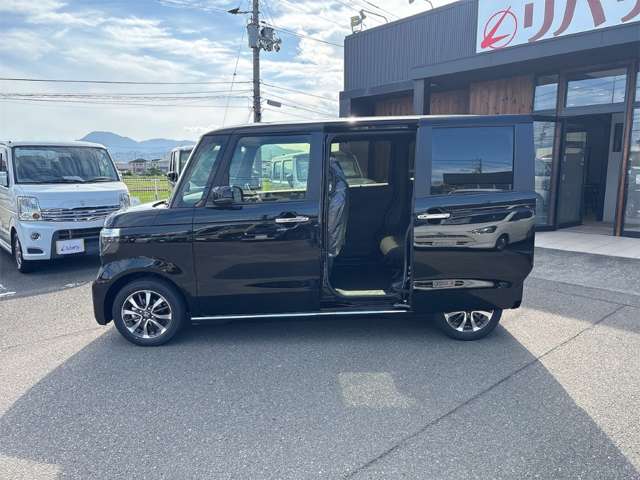 ホンダ Ｎ　ＢＯＸ カスタム ６６０ R8年 (四国) 99