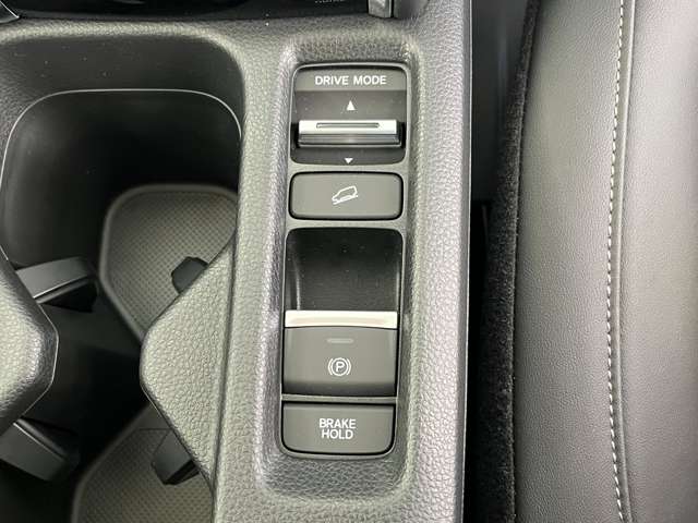 ホンダ ヴェゼル １．５ Ｅ：ＨＥＶ Ｚ ４ＷＤ R8年 () 99