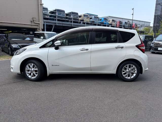 日産 ノート １．２ Ｅ－ＰＯＷＥＲ Ｘ H30年 (近畿) 99