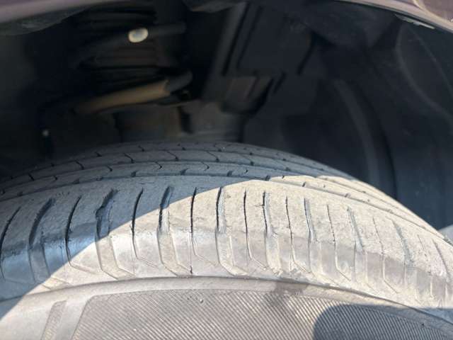 日産 ノート １．２ メダリスト H25年 (近畿) 99
