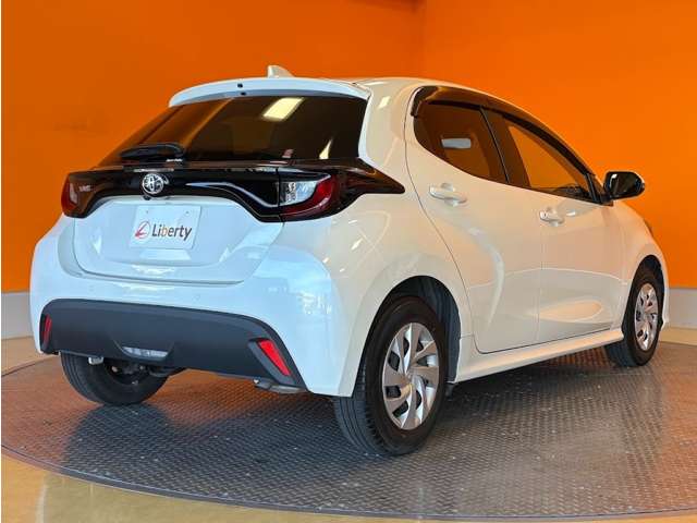 トヨタ ヤリス １．０ Ｇ R4年 (近畿) 99