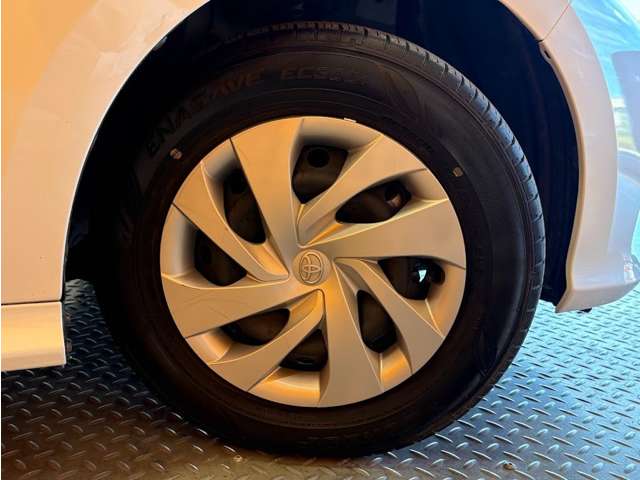 トヨタ ヤリス １．０ Ｇ R4年 (近畿) 99