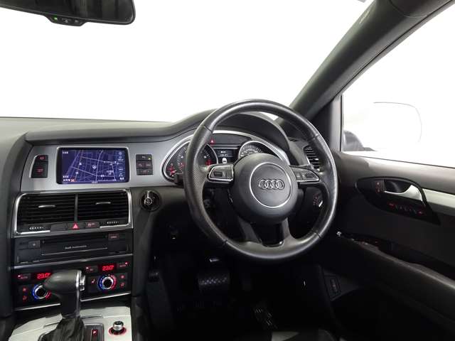 アウディ Ｑ７ ３．０ ＴＦＳＩ クワトロ Ｓラインパッケージ ４ＷＤ H24年 (関東) 99