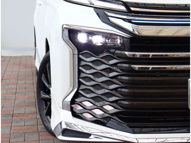 トヨタ ヴォクシー １．８ ハイブリッド Ｓ－Ｚ R7年 (関東) 99