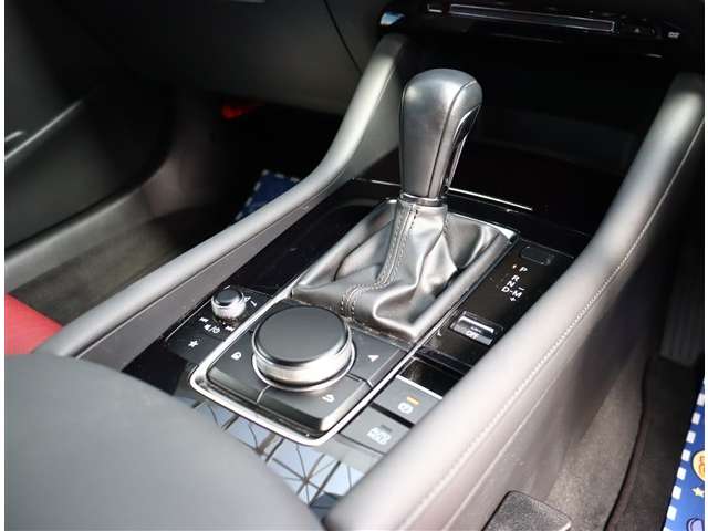 マツダ ＭＡＺＤＡ３　ファストバック ２．０ ２０Ｓ バーガンディ セレクション R2年 () 99
