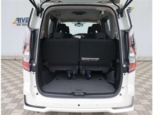 日産 セレナ １．２ Ｅ－ＰＯＷＥＲ ハイウェイスター Ｖ R4年 () 99