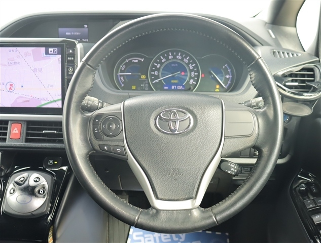 トヨタ ヴォクシー １．８ ハイブリッド ＺＳ H29年 () 99