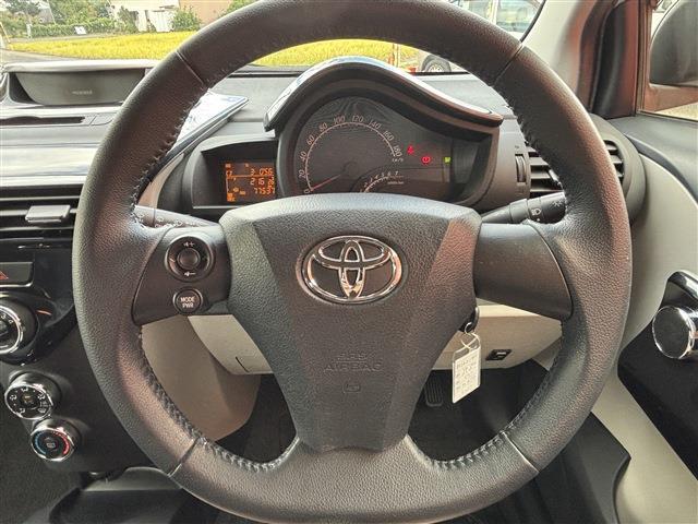 トヨタ ｉＱ １．３ １３０Ｇ ＭＴ H27年 (東海) 99