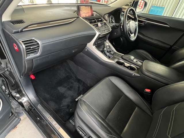 レクサス ＮＸ２００ｔ ２００Ｔ バージョンＬ ４ＷＤ H26年 (東海) 99