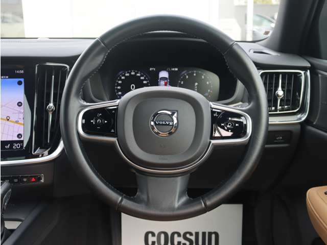 ボルボ Ｓ６０ Ｔ５　インスクリプション R1年 (東海) 99