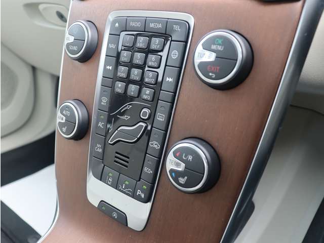 ボルボ Ｖ４０ Ｔ３　インスクリプション H30年 (東海) 99