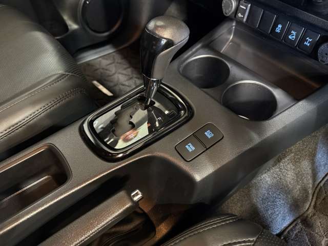 トヨタ ハイラックス ２．４ Ｚ ディーゼルターボ ４ＷＤ R2年 (東海) 99