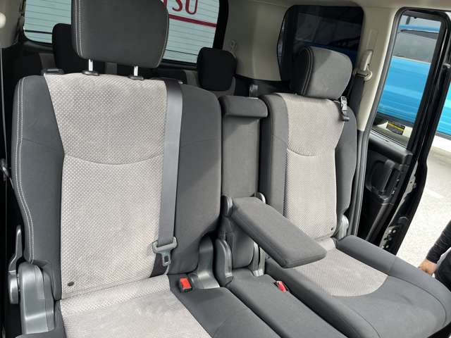 日産 セレナ ２．０ ライダー ブラックライン Ｓ－ＨＹＢＲＩＤ H25年 (近畿) 99