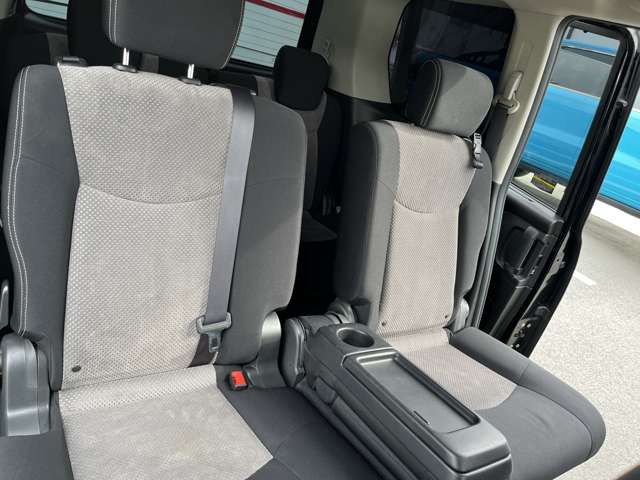 日産 セレナ ２．０ ライダー ブラックライン Ｓ－ＨＹＢＲＩＤ H25年 (近畿) 99
