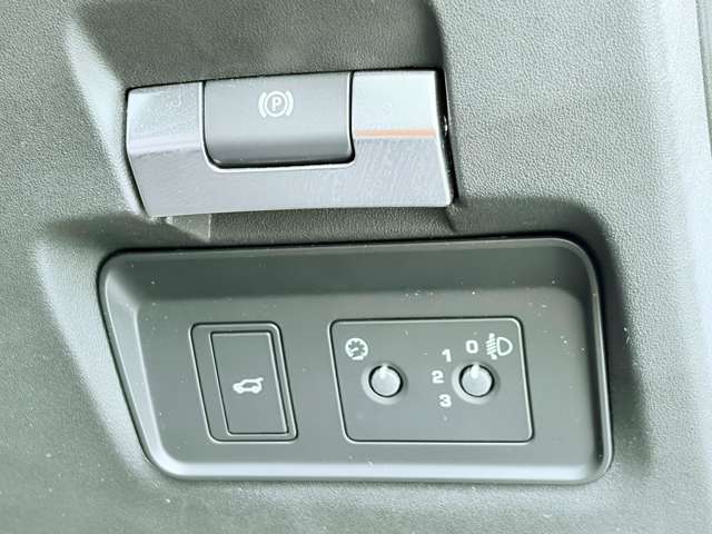ランドローバー レンジローバーイヴォーク ２．０Ｌ Ｐ２００ ４ＷＤ R4年 () 99