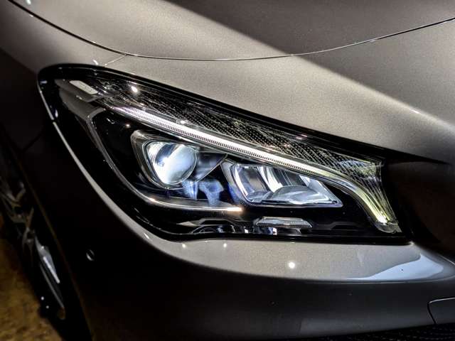 メルセデスベンツ ＣＬＡシューティングブレーク ＣＬＡ１８０　スポーツ H29年 () 99