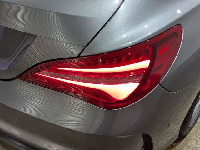 メルセデスベンツ ＣＬＡシューティングブレーク ＣＬＡ１８０　スポーツ H29年 () 99