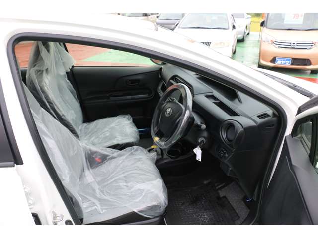 トヨタ アクア １．５ Ｌ H28年 (関東) 99